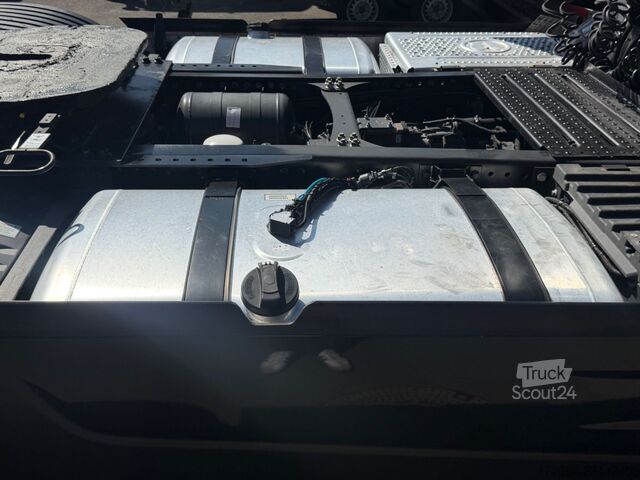 Tracteur routier standard FORD F-MAX 500 4x2 BL Retarder, Standklima, 2x Tank