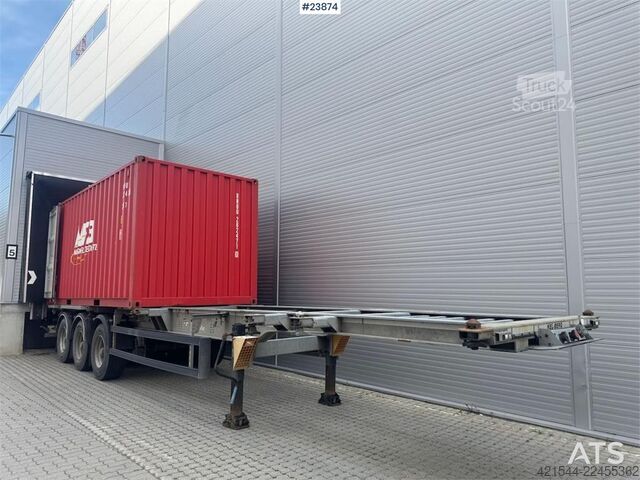 Transporte de contenedores Kel-Berg Containersemi