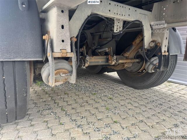 Transporte de contenedores Kel-Berg Containersemi