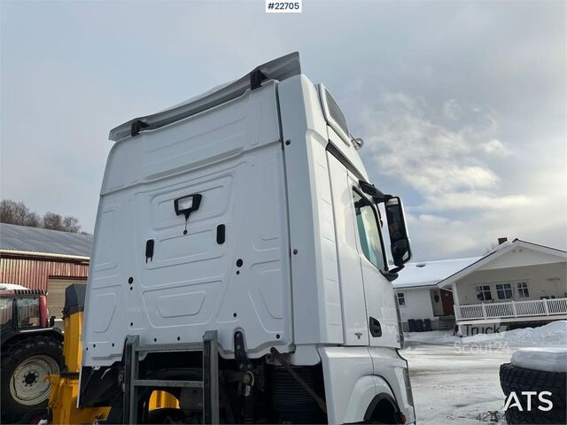 BDF-system Mercedes-Benz Actros 2551 6x2 Container Truck - ADR Rigged - San