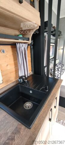 Kamper ciężarowy MAN Camión Vivienda lujo