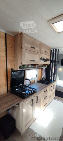 Kamper ciężarowy MAN Camión Vivienda lujo