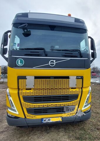 Standardni vlačilec Volvo FH