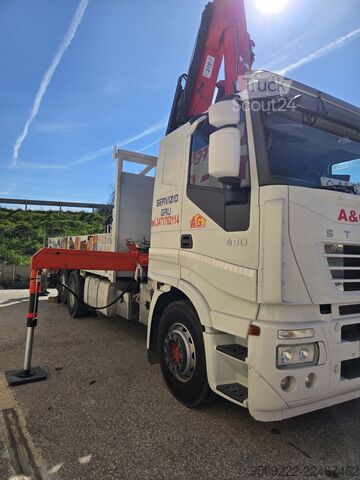 Gru montata su autocarro Iveco stralis