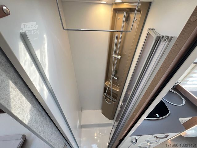 Polintegriran avtodom BÜRSTNER Lyseo TD 736