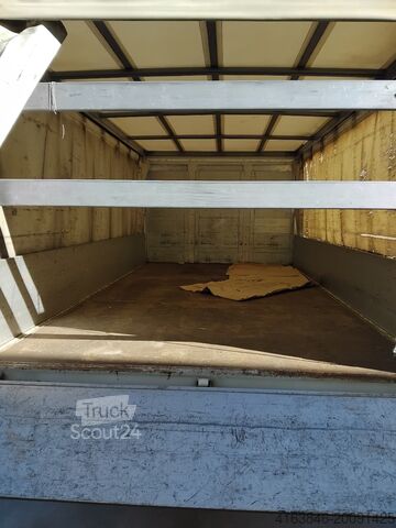 Nissan NT 400 camion cu platformă fixă Nissan nt 400