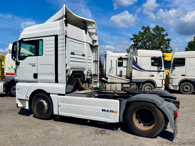 Standardni SZM MAN TGX 18.440 RETARDER, FRIGO, 2 beds