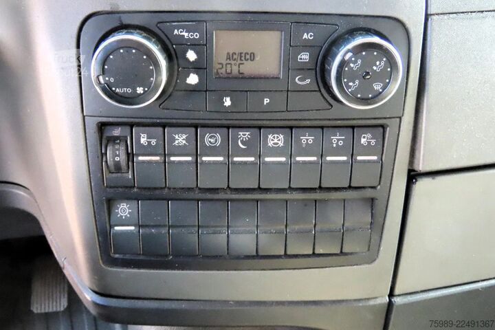 Standardni SZM MAN TGX 18.440 RETARDER, FRIGO, 2 beds