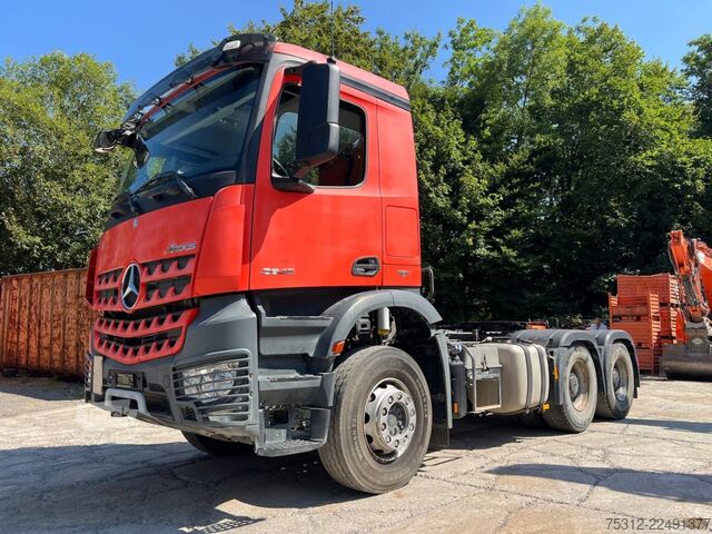 Standardni vlačilec Mercedes-Benz Arocs 2645  6x4 Retarder Kipp-Hydraulik E6
