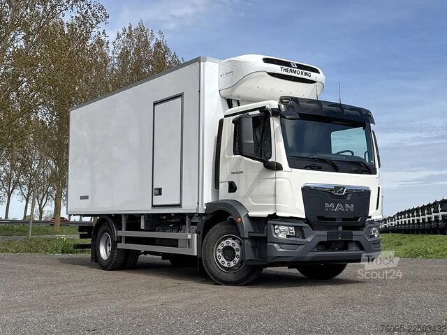 Chladírenská/mrazírenská přeprava MAN TGM 18.250 Bb CH Refrigerated Box Truck