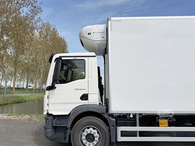 Kølet/frosset transport MAN TGM 18.250 Bb CH Refrigerated Box Truck