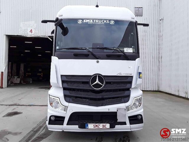 Tracteur standard Mercedes Actros 1845