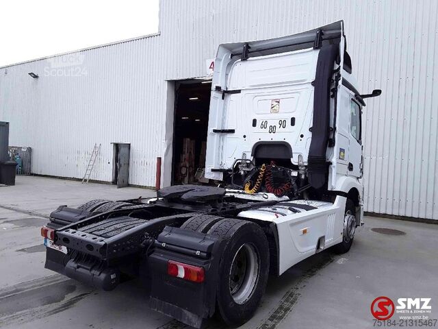 Tracteur standard Mercedes Actros 1845
