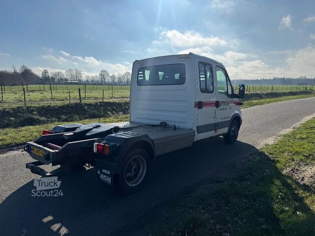 BE-SZM Iveco Daily 35C13 Dubbele cabine