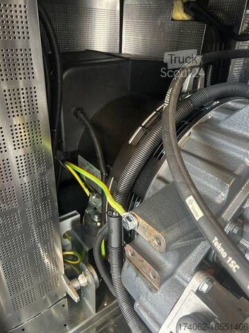 Aggregato Iveco NEF45SM1A - 66 kVA Genset SuperSilent - DPX-21028