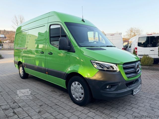 Фургон з високим дахом MERCEDES-BENZ Sprinter 319 CDI V6 Kasten L2H2 RWD Navi Automat
