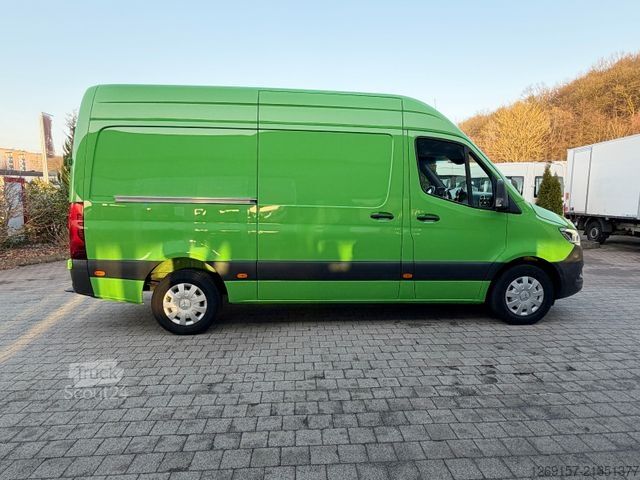Фургон з високим дахом MERCEDES-BENZ Sprinter 319 CDI V6 Kasten L2H2 RWD Navi Automat