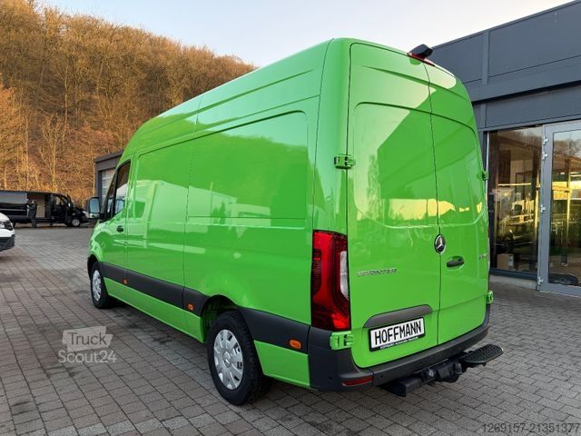 Фургон с высокой крышей MERCEDES-BENZ Sprinter 319 CDI V6 Kasten L2H2 RWD Navi Automat
