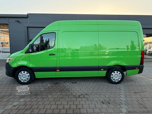 Фургон з високим дахом MERCEDES-BENZ Sprinter 319 CDI V6 Kasten L2H2 RWD Navi Automat