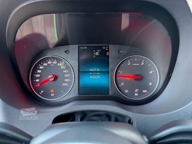 Фургон з високим дахом MERCEDES-BENZ Sprinter 319 CDI V6 Kasten L2H2 RWD Navi Automat
