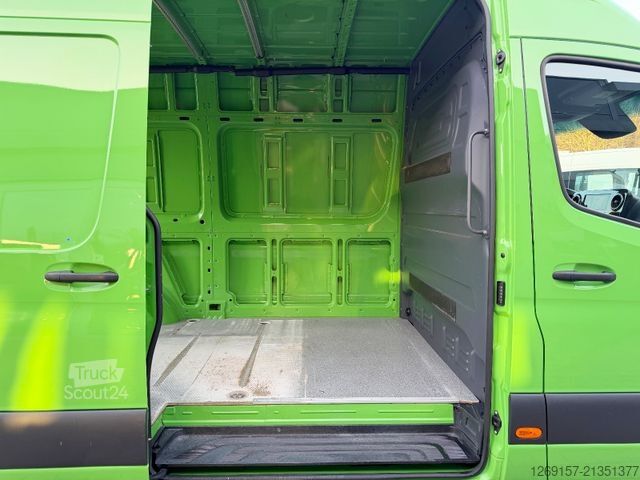 Фургон з високим дахом MERCEDES-BENZ Sprinter 319 CDI V6 Kasten L2H2 RWD Navi Automat