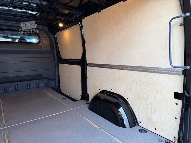 Фургон з високим дахом MERCEDES-BENZ Sprinter 317 CDI Kasten RWD L2H1 **AHK 3500 KG**