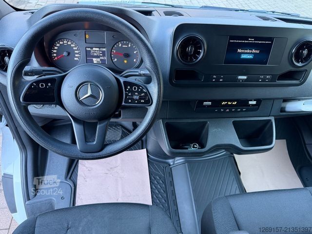 Мікроавтобус MERCEDES-BENZ Sprinter 317 CDI Tourer RWD 9 Sitze Navi + Autom