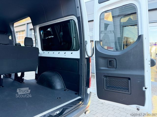Минибус MERCEDES-BENZ Sprinter 317 CDI Tourer RWD 9 Sitze Navi + Autom