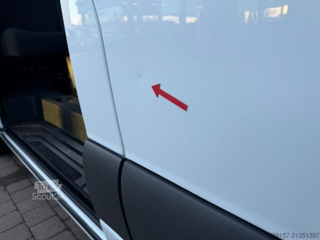 Мікроавтобус MERCEDES-BENZ Sprinter 317 CDI Tourer RWD 9 Sitze Navi + Autom