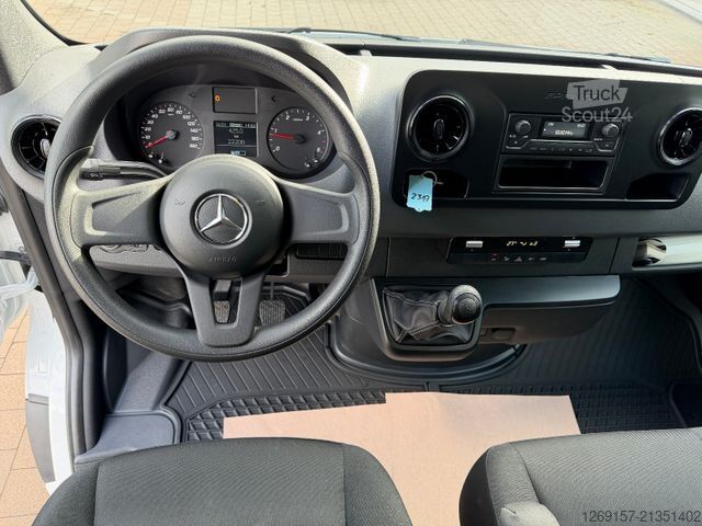Фургон-шафа з фіранкою MERCEDES-BENZ Sprinter 314 CDI Pritsche Plane FWD L2 Klima