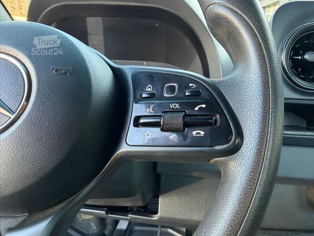 Пікап-фургон MERCEDES-BENZ Sprinter Pritsche 211/311CDI FWD L2 Navi + Klima