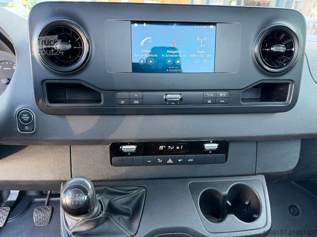 Пікап-фургон MERCEDES-BENZ Sprinter Pritsche 211/311CDI FWD L2 Navi + Klima