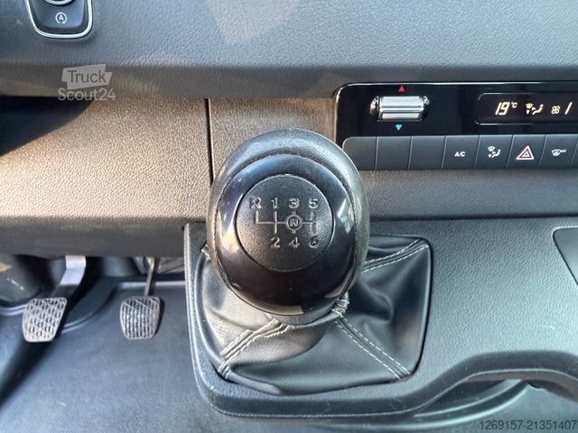Пікап-фургон MERCEDES-BENZ Sprinter Pritsche 211/311CDI FWD L2 Navi + Klima
