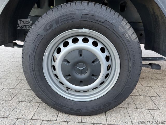 Пікап-фургон MERCEDES-BENZ Sprinter Pritsche 211/311CDI FWD L2 Navi + Klima