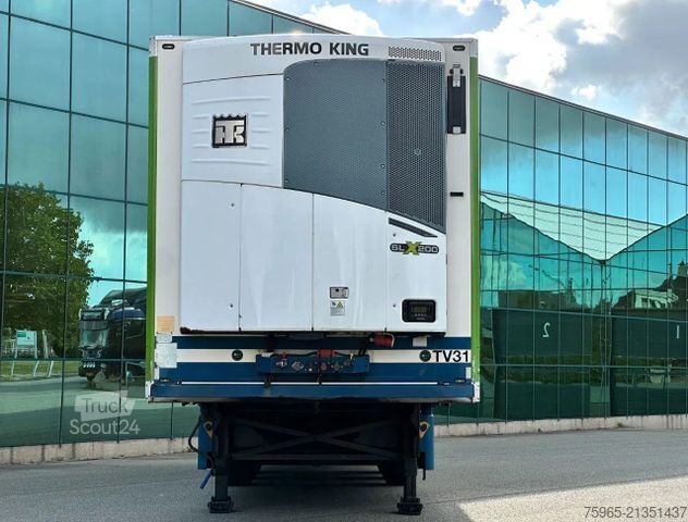 Semi-reboque frigorífico SCHMITZ CARGOBULL SKO 24 THERMO KING SLX 200 ONLY 3645 ENGINE HOUR