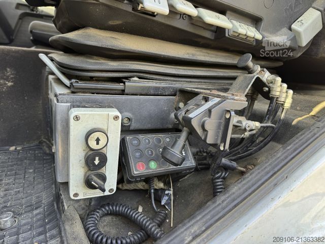 Tovornjak za prevoz hlodovine MAN Steyr 33S46 Loglift 105Z 6x6