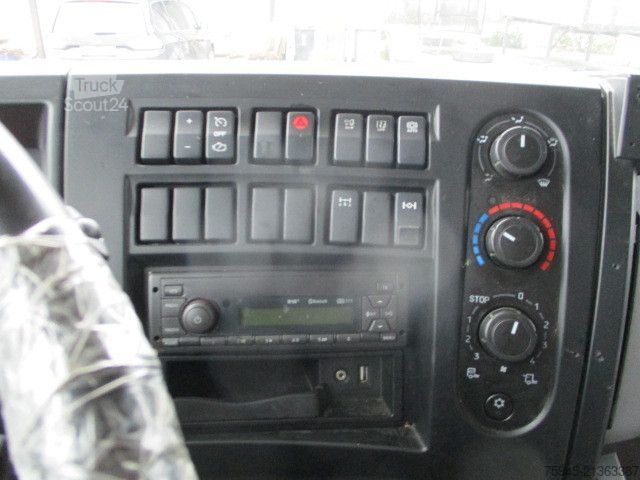 Вантажівка з платформою і тентом RENAULT D12/280, LBW, TÜV 03/2026