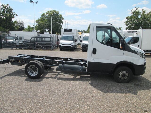 Transporter Fahrgestell IVECO 35c14 CNG 3.0 *Fahrgestell*Euro6*