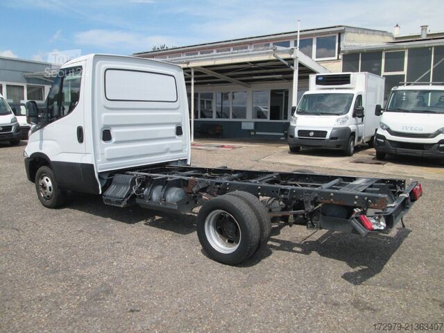 Transporter Fahrgestell IVECO 35c14 CNG 3.0 *Fahrgestell*Euro6*