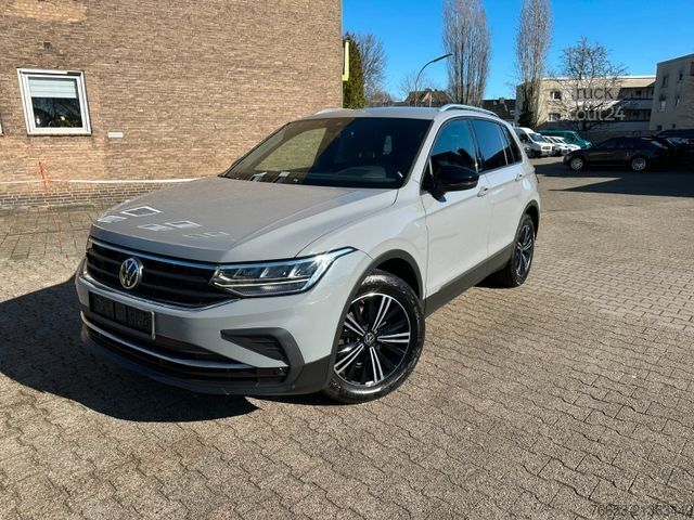 Pick-up VOLKSWAGEN Tiguan 110kw DSG * LED * Head-Up*Digital*Navi*