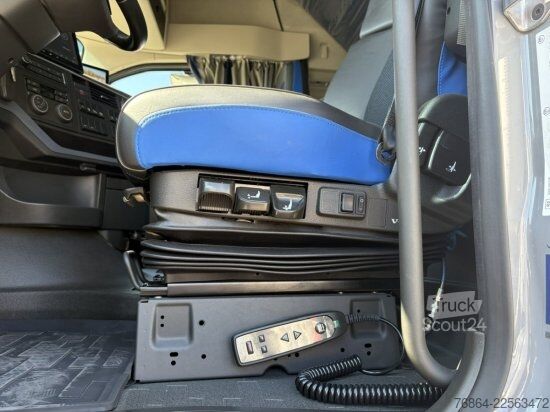 Tractor estándar VOLVO FH 500, EURO 6, RETARDER, STANDKLIMA