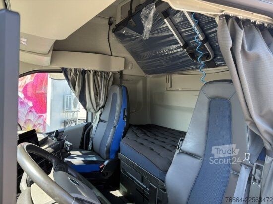Tractor estándar VOLVO FH 500, EURO 6, RETARDER, STANDKLIMA