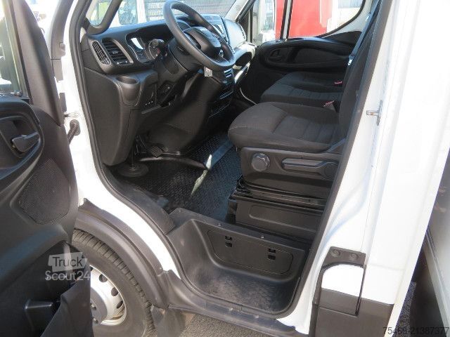 Dobozos furgon IVECO 70C18HA8/P