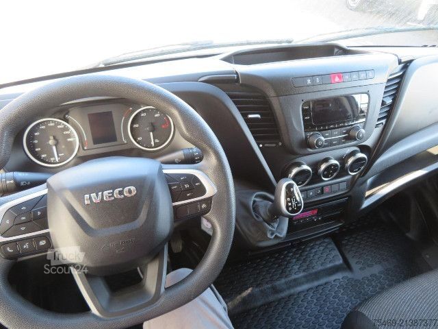 Dobozos furgon IVECO 70C18HA8/P