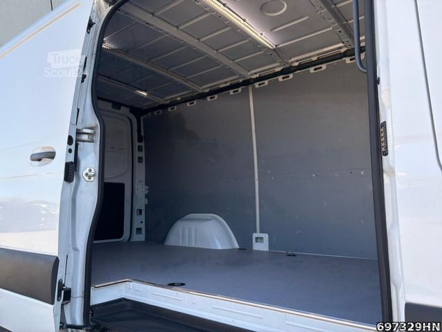 Dobozos furgon MERCEDES-BENZ Sprinter 317 CDI AHK*SCHWING*MBUX*NAVI*RFK*KLIMA