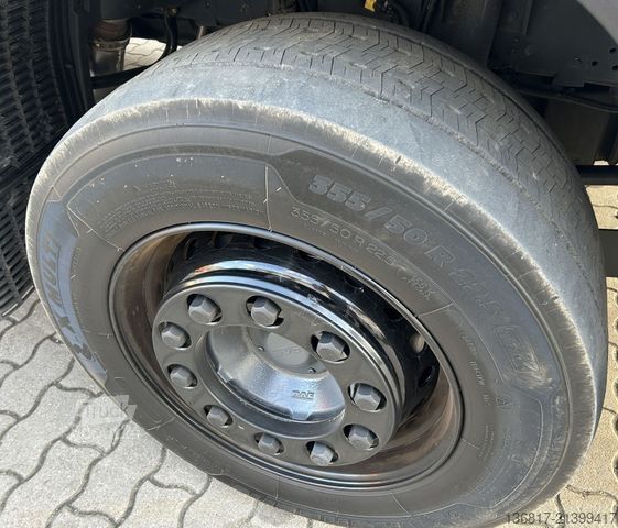 Volumen SZM DAF XG+ 530 FT Lowliner Executive-Paket