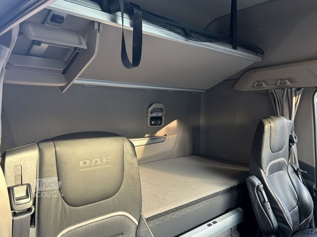 Volumen SZM DAF XG+ 530 FT Lowliner Executive-Paket