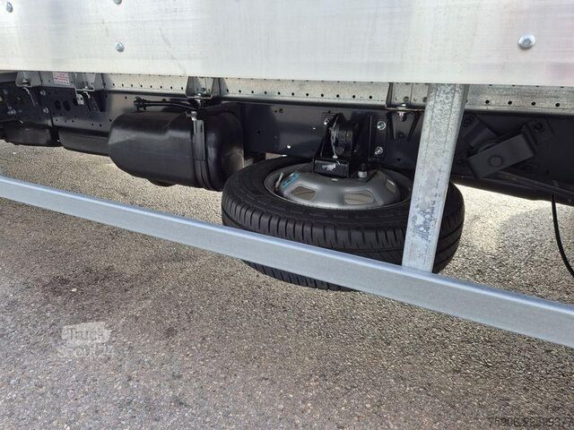Høj og lang boks vogn Iveco Daily