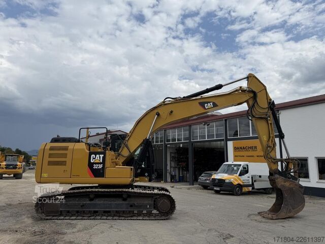 Lánctalpas kotrógép Caterpillar 323 FL