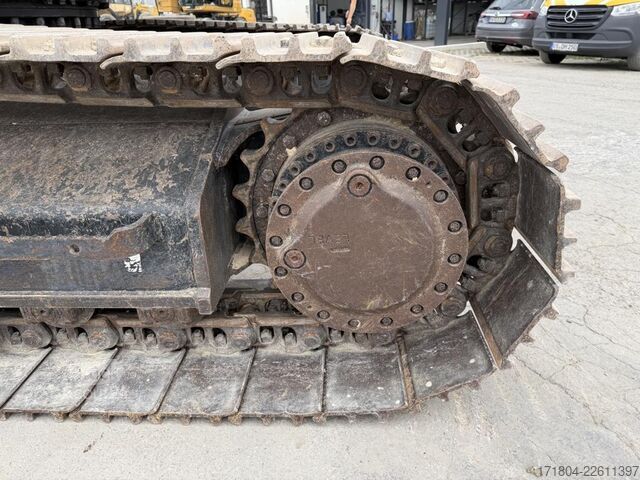 Lánctalpas kotrógép Caterpillar 323 FL